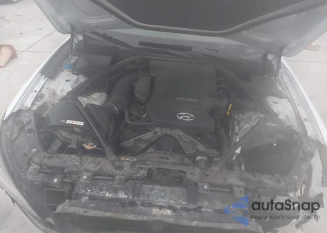 2016 Hyundai Genesis 3.8 z USA, uszkodzony, nr VIN KMHGN4JE2GU106627